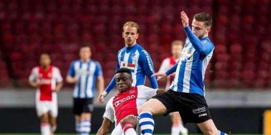 阿德莱德联 阿德莱德联