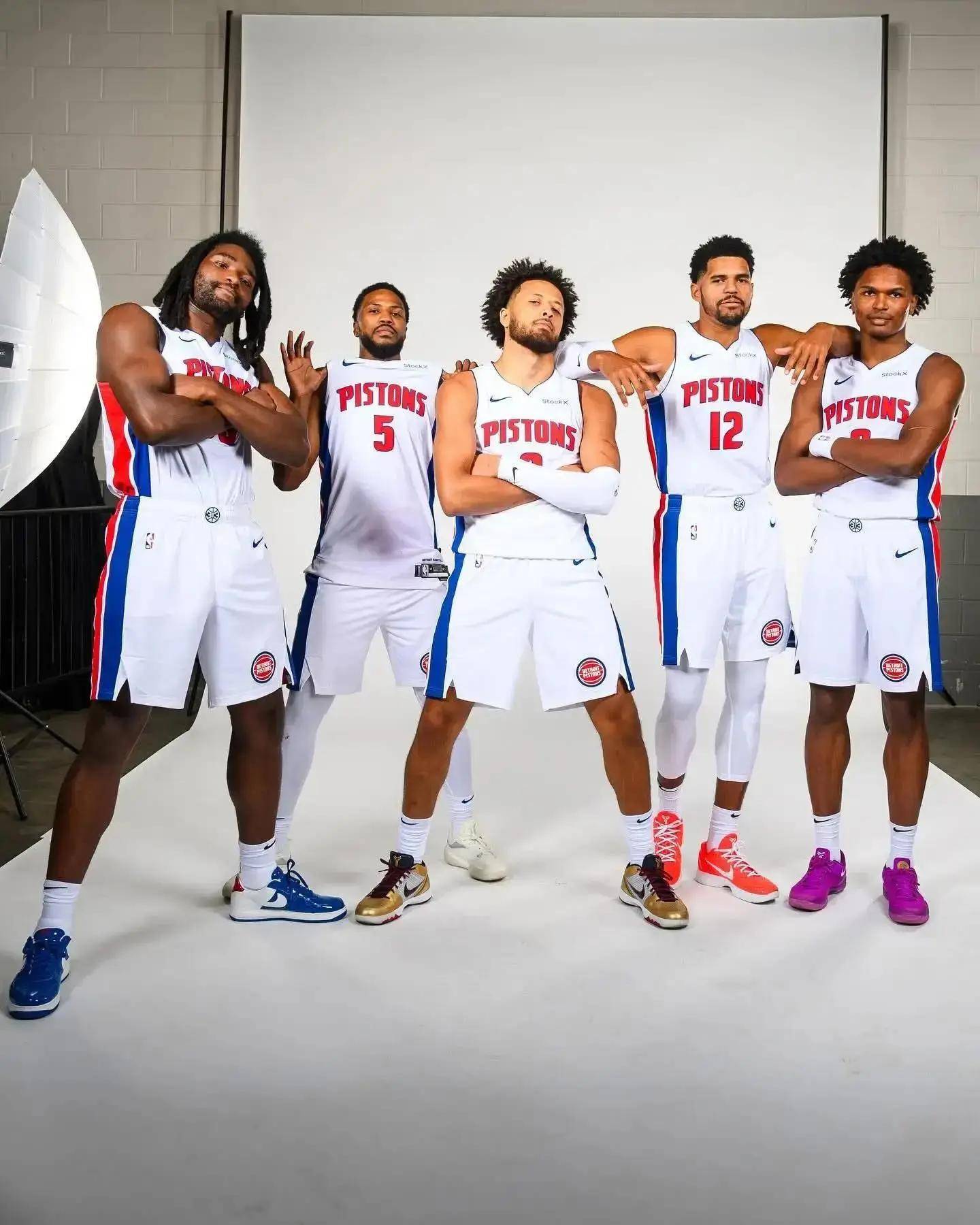 圆梦，在山顶解说解放者杯的男孩获邀与专业解说一起解说秘鲁甲